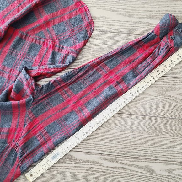 CABI Cunningham Blouse L Red Gray Plaid Popover Hi-Low 1/4 Button-Front Shirt - Picture 7 of 8